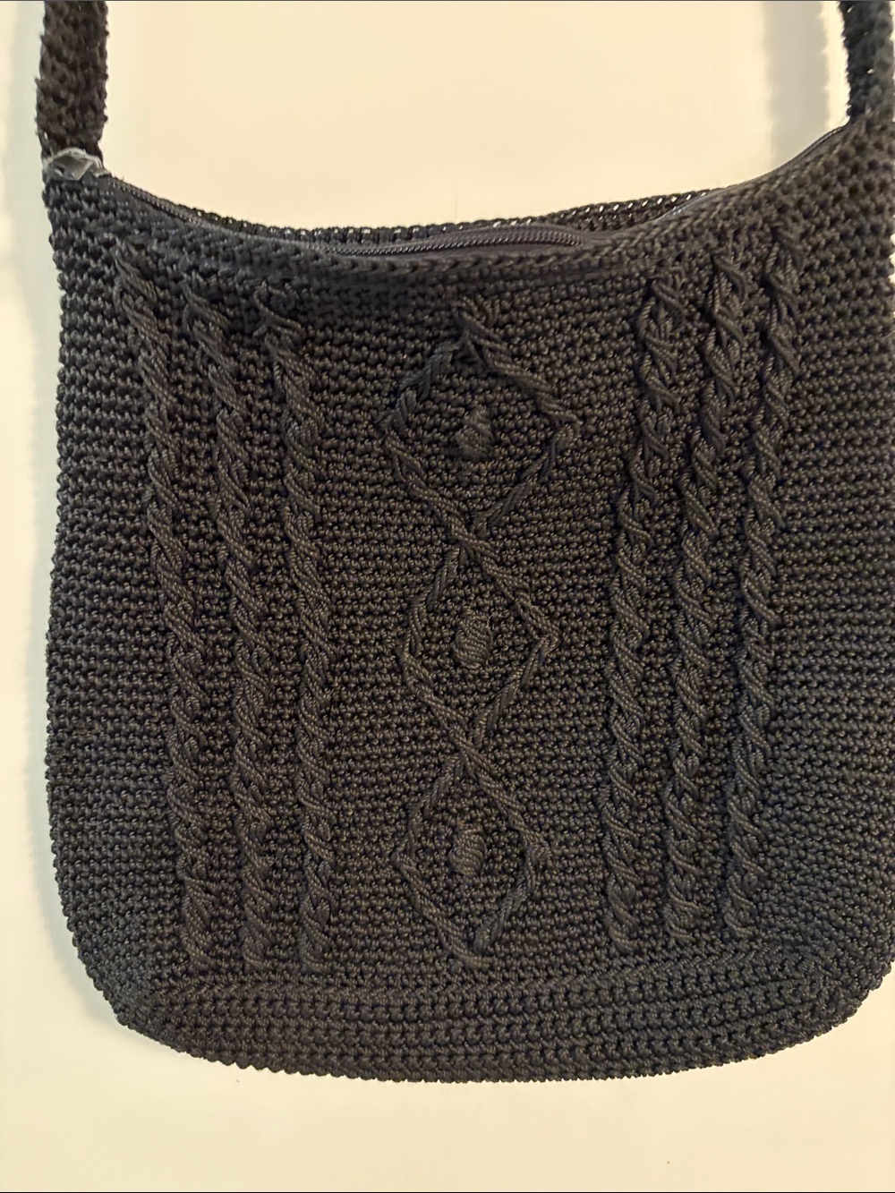 👜 Black Knit Crossbody Bag